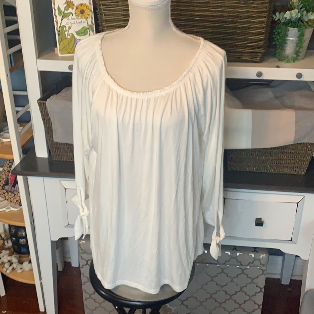 Cato’s White Peasant Top w Tie Sleeve Detail Large